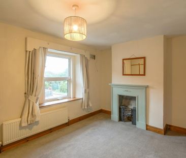 2 bedroom terraced house to rent - Photo 2