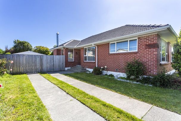 Lovely 3-bedroom family home in great school zones! - Photo 1
