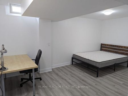 For Lease - 8 Queen Isabella Crescent Unit# Lower, Vaughan, Ontario - Photo 2