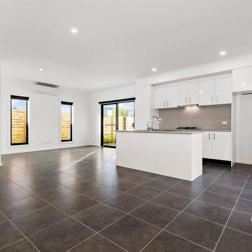 38 Leviticus Street, Epping VIC 3076 - Townhouse For Rent | Domain - Photo 1