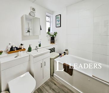 studio to rent 34 Denmark Villas,, Lower ground floor, Hove, BN3 - Photo 6