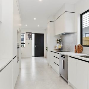 Near New Spacious Two-Bedroom Unit at 36 Whitley Crescent, Otara - Photo 2