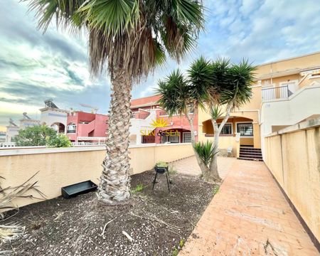 2 BEDROOM VILLA - ORIHUELA COSTA - Photo 4