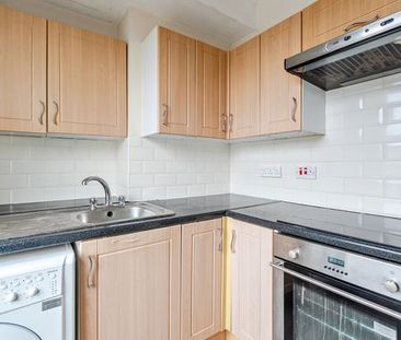 3 bedroom property to rent - Photo 2