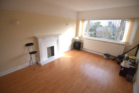 To Let 2 Bed Apartment - Photo 5