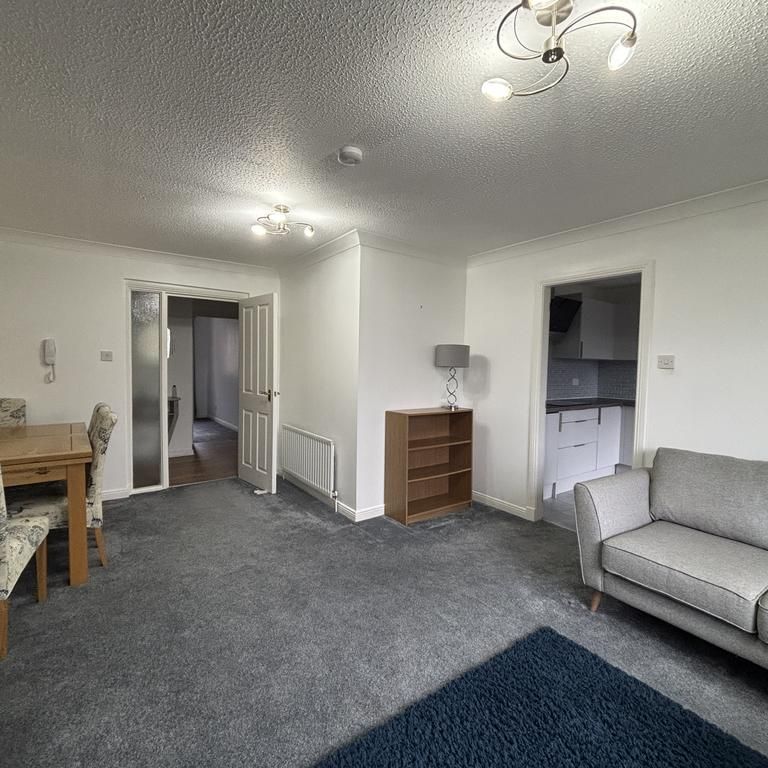 2 bedroom flat to rent - Photo 1