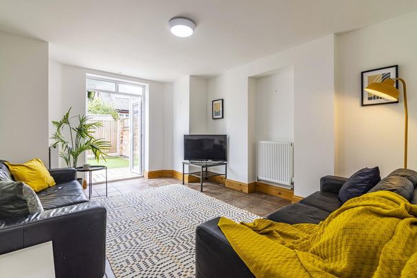 6 bedroom house to rent - Photo 1