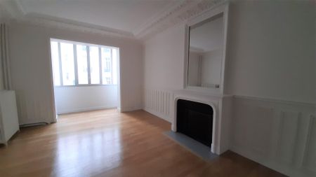 location Appartement F2 DE 72.9m² À PARIS - Photo 4