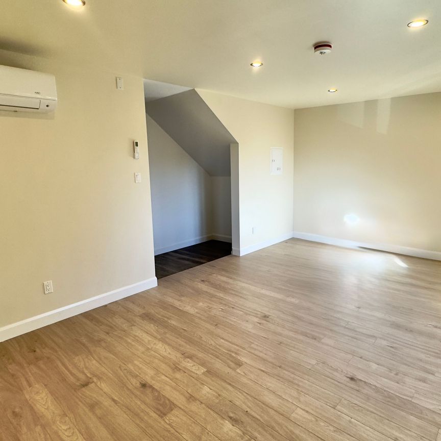 For Lease - 4992 Mcrae Street, Niagara Falls, Ontario - Photo 1