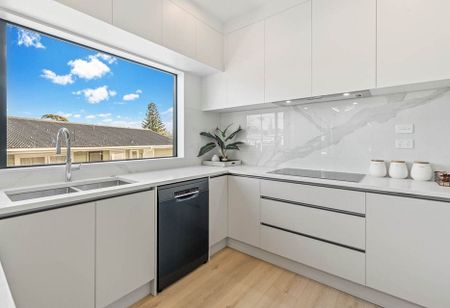 Stunning 4BR Home in Howick! - Photo 2