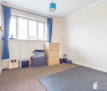 2 bedroom semi-detached house to rent - Photo 4