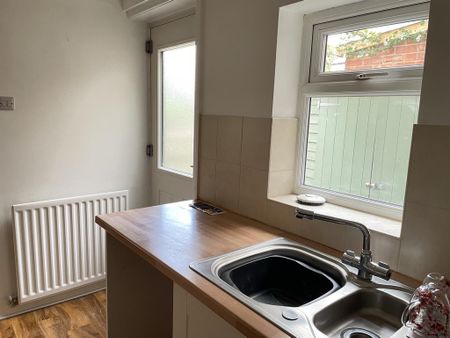 3 bedroom cottage to rent - Photo 2