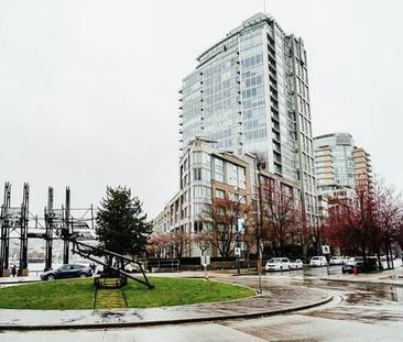 1 Bed + Den Yaletown Apartment - Photo 1