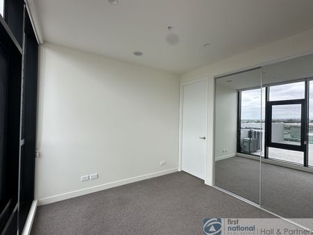 Welcome to THE LONSDALE - Photo 2