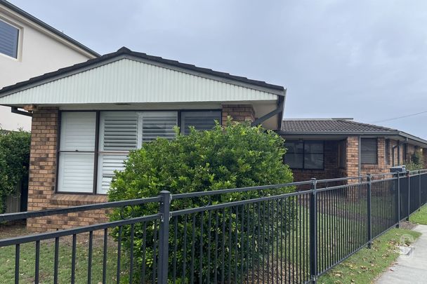 5 Watkins Street, The Junction NSW 2291 - Photo 1