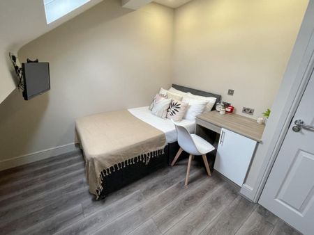 Stamford Street, Liverpool. - Photo 4