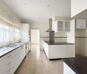 222 Yarrowee Parade, Redan - Photo 4
