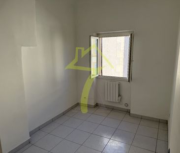 Location Appartement 2 pièces 42m² MARSEILLE 1er - Photo 1
