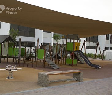 Beautiful Vacant Three Bed | Larger plot - Photo 2