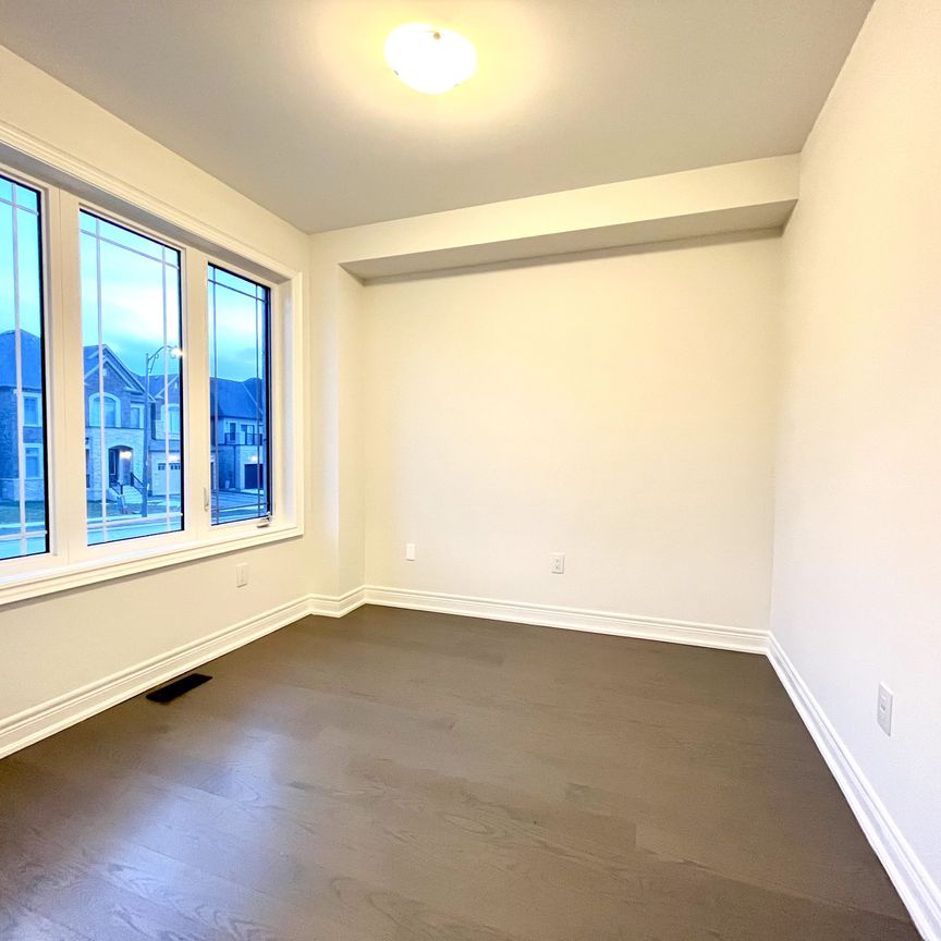 For Lease - 117 Silk Twist Drive, East Gwillimbury, Ontario - Photo 1