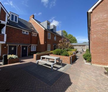 Studio to rent - Photo 6