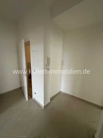 Frisch renovierte 2-Zi-Wohnung mit Parkett und Fliesenboden am Zoo,1.OG,Badewann ... - Foto 2