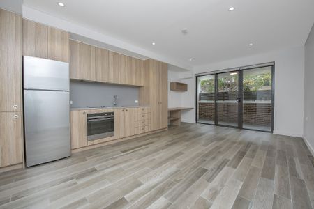 Luxury Studio Apartment - Photo 2