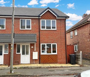 2 bedroom semi-detached house to rent - Photo 2
