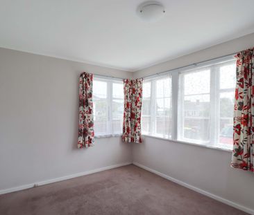 Naenae Living - Photo 1