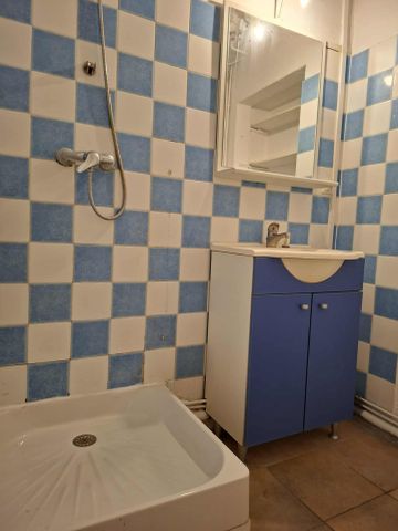 Location Appartement 2 pièces 48m² NIMES 30000 - Photo 5