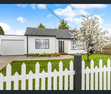 A Light Filled Family Haven with Style, Space & Luxury Comforts - Photo 4