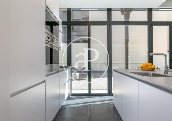 Flat with terrace for rent in Goya (Madrid)