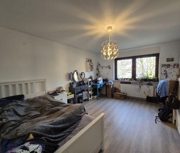 Moderne 5-Zi.-Wohnung mit Balkon - Photo 3