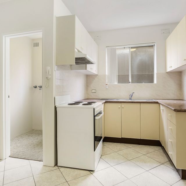 Charming One Bedroom Rental Unit in Vibrant Marrickville - A Cozy and Convenient Living Space! - Photo 1