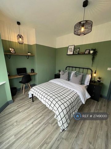 3 bedroom flat to rent - Photo 5