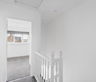 3 bedroom terraced house to rent - Photo 3