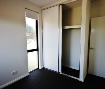Two Bedroom Upstairs Apartment in Nollamara! - Photo 4