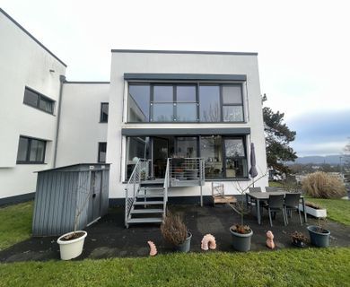 Perfektes Zuhause für Paare & junge Familien – stilvolle 3 Zimmer mit 98 qm, Terrasse & Carport - Photo 4