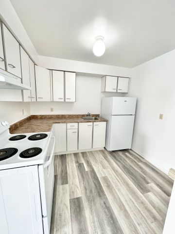 For Lease - 130 Bell Farm Road Unit# 314, Barrie, Ontario - Photo 2