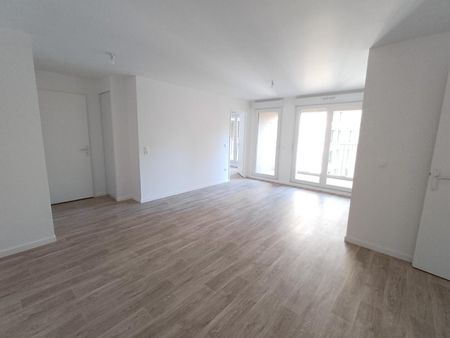 location Appartement T4 DE 76.9m² À BOBIGNY - Photo 2
