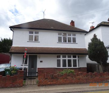 5 bedroom detached house to rent - Photo 1