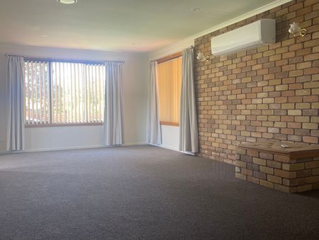 Spacious home with lots to offer - Photo 2