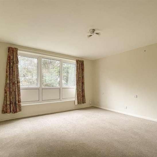 Victoria Road, Salisbury, SP1 - Photo 1