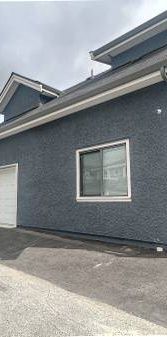 2 bed 1.5 bath Huge Laneway Home with radian heat! 700+sqft/ - Photo 1