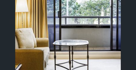 OVERSIZED STUDIO APARTMENT | Furnished - Photo 3