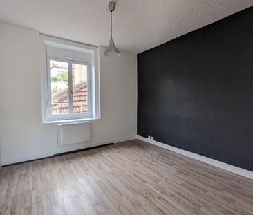 Location Appartement 3 pièces 56m² TARARE 69170 - Photo 3