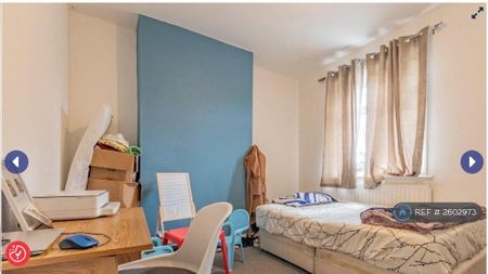 3 bedroom detached house to rent - Photo 4