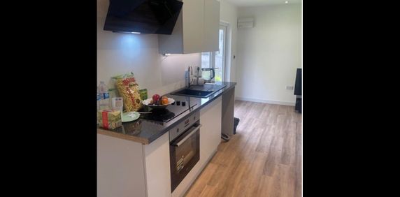 1 Bed Flat, Gilmerton Road, EH17 - Photo 2