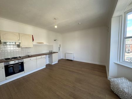 Bedsit to rent - Photo 4