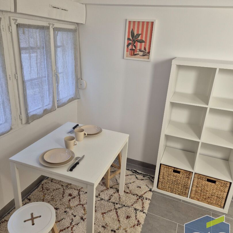 Studio meublé – Secteur Vaucelles - Photo 1
